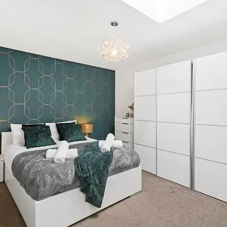Duplex Penthouse In Leeds - Sleeps 4 شقة