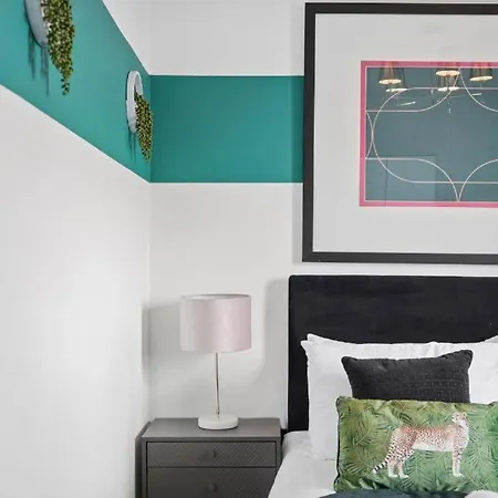 شقة Duplex Penthouse In Leeds - Sleeps 4 ليدز